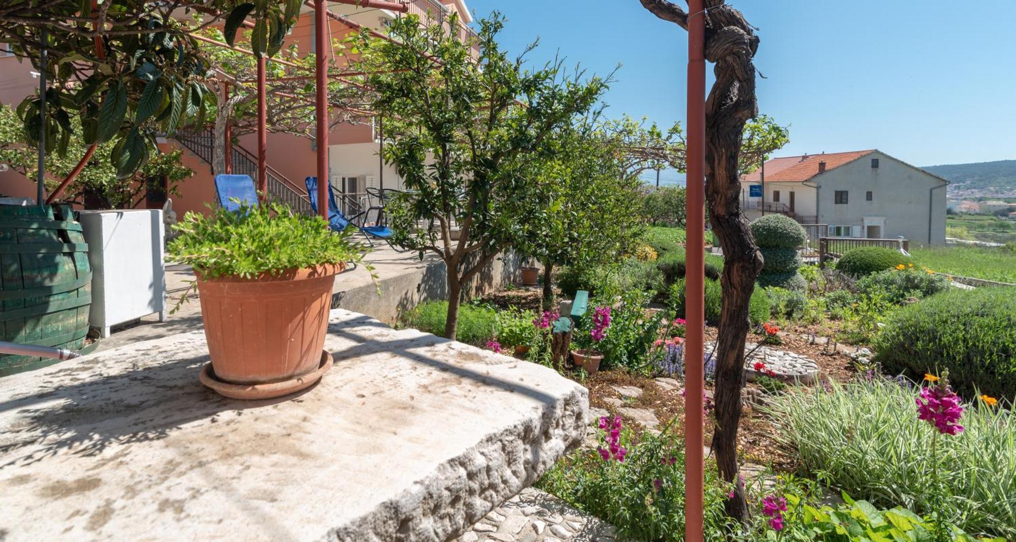 Apartments Villa Bella Vista Seget Trogir Exterior photo